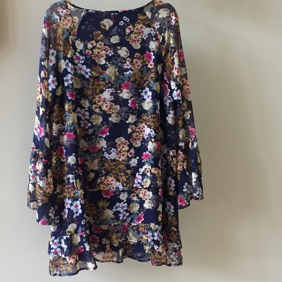 LOVE RICHE Floral Layered Bell Sleeve Ruffle Dress - Picture 5 of 8